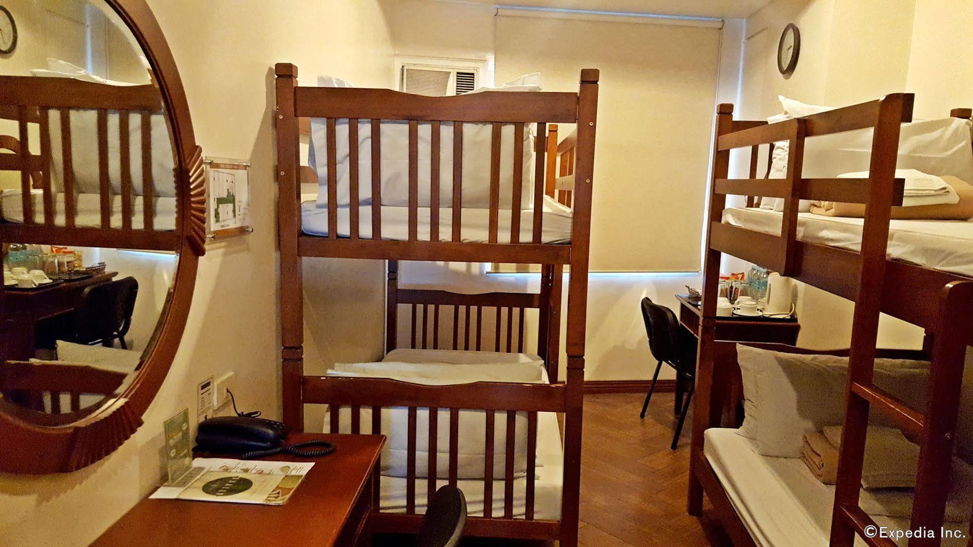 Avitel Hotel Makati City Bagian luar foto